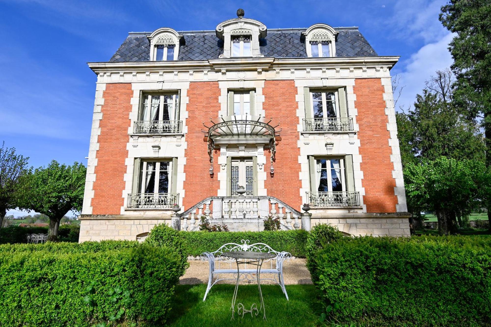 Chateau De La Chaix Saint-Christophe-en-Brionnais Exterior foto